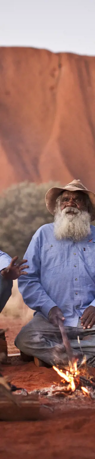 Erlebe die magischen Lichtspiele am Uluru